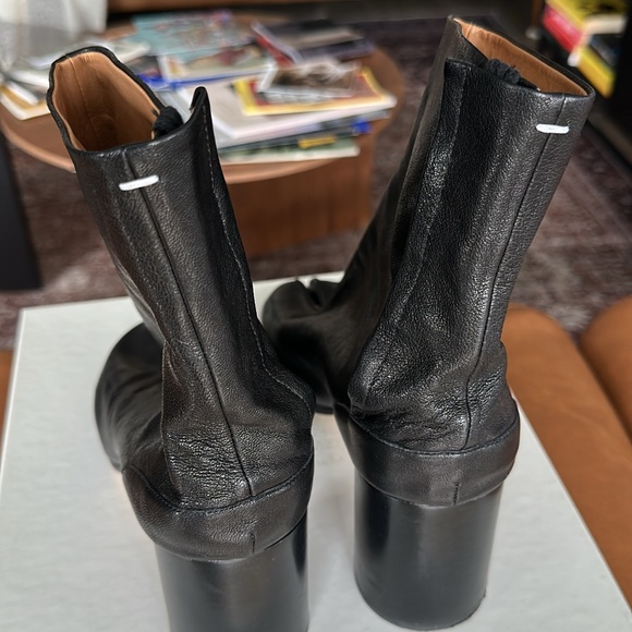 Maison Margiela Tabi Leather Ankle Boots - Picture 5 of 8